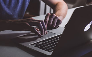 华体会体育：点亮热爱，成就每一次运动的闪光时刻